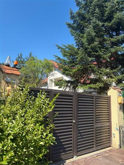Vila Pipera 785 mp, in curs de totala renovare, 6 dormitoare, 6 bai, S+P+E+M