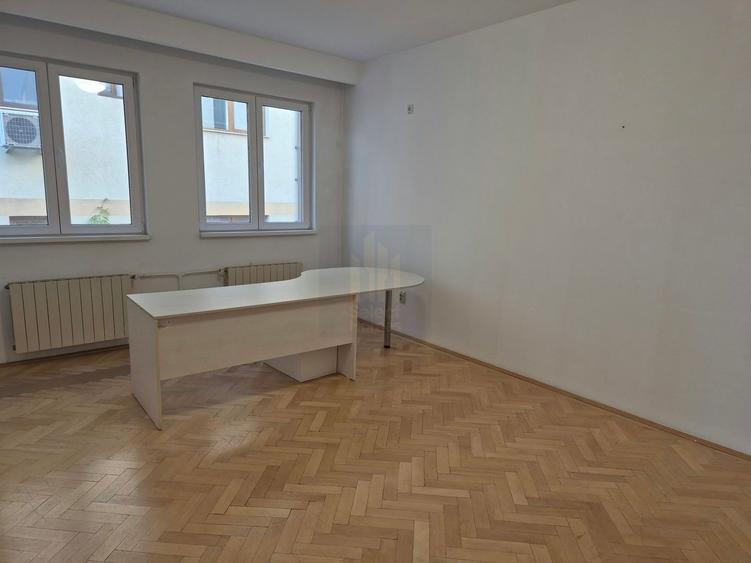 Vila Individuala cu 9 Camere de Inchiriat *Dorobanti*