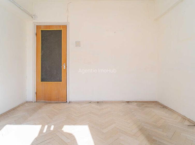 APARTAMENT  CU 3 CAMERE,  IN INIMA ORASULUI, LICEUL NATIONAL - 9