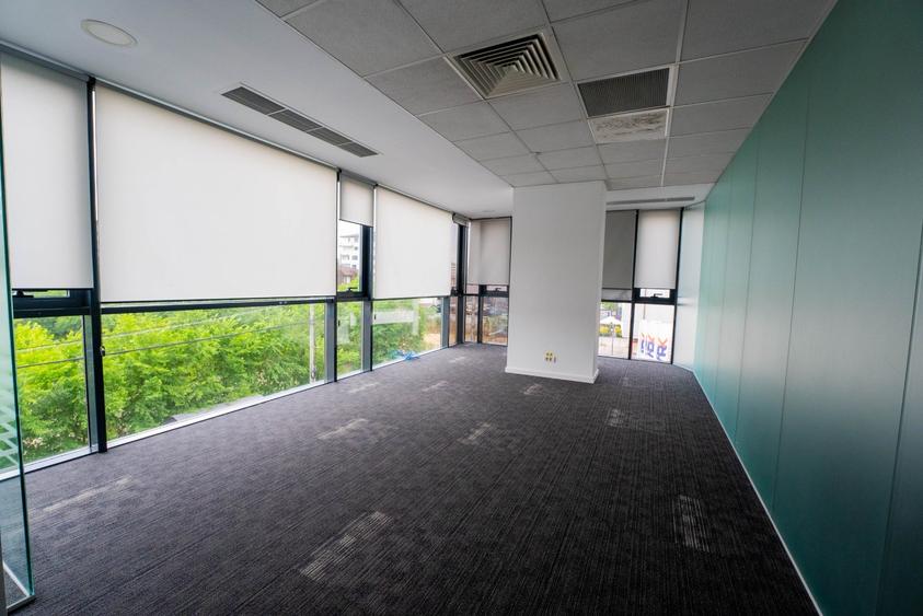 Cladire birouri si spatiu comercial , 830 mp constr, 15 locuri parcare, Chiajna