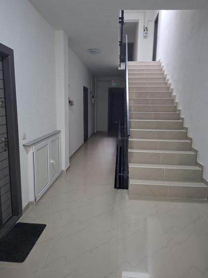 VANZARE 3 CAMERE