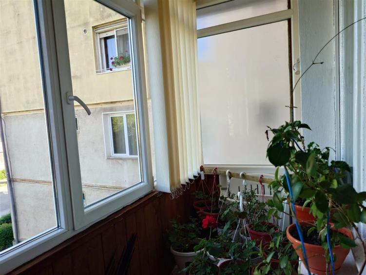 Apartament 2 camere decomandat, etaj 1, zona linistita