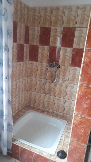 Apartament 3 camere 70 mp etaj 1, decomandat, Rovinari