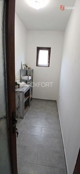 Casa individuala cu 6 camere Parter + 1 Etaj in Comlosu Mare - 20