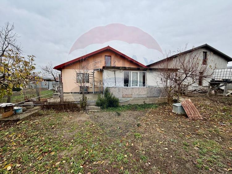 Casă / Vilă cu 4 camere de vânzare - 8