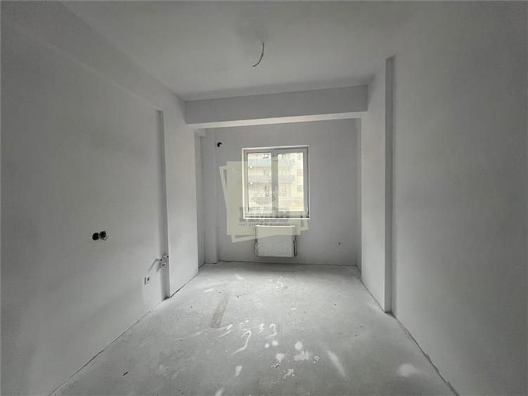 Apartament 62 mpu cu 3 camere balcon 9 mp zona Ciresica