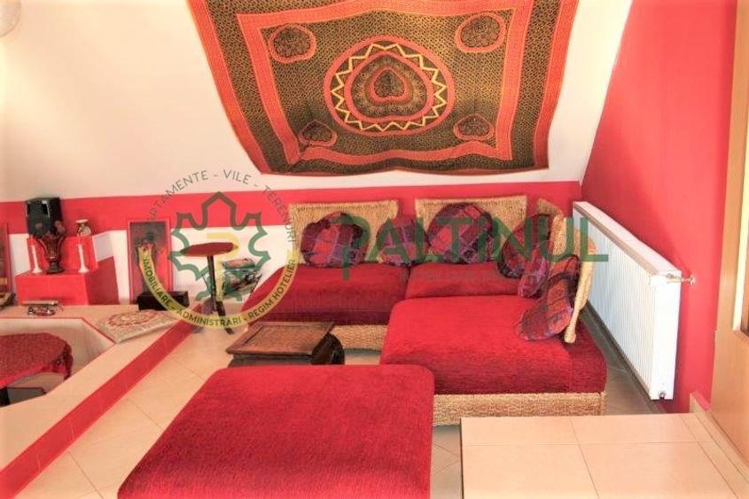 Vila Șelimbăr – 700 mp teren, jacuzzi, semineu, front stradal 30 ml