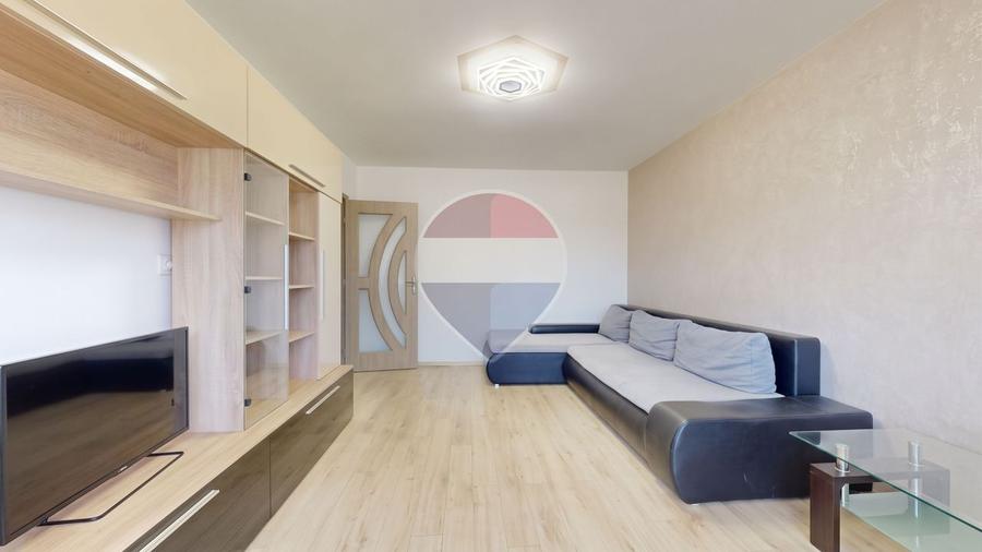 Apartament cu 3 camere decomandat, 2 parcări & boxă dublă – Bartolomeu