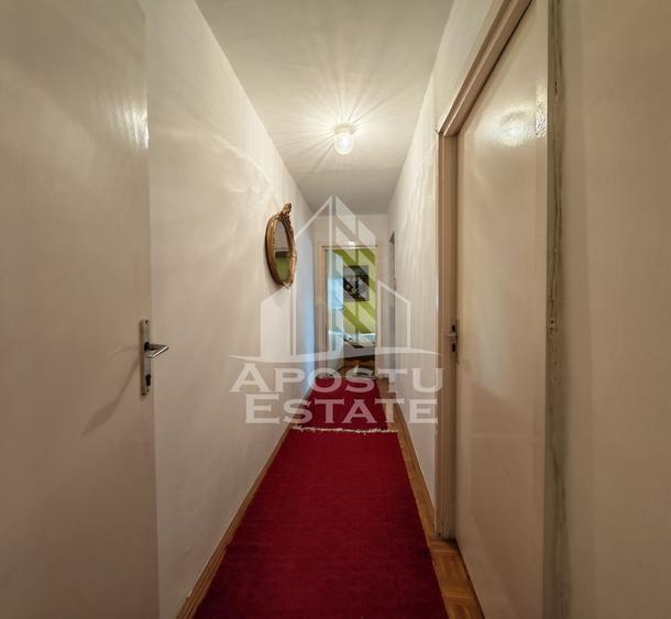 Apartament cu 3 camere de vanzare, zona Circumvalatiunii, Timisoara