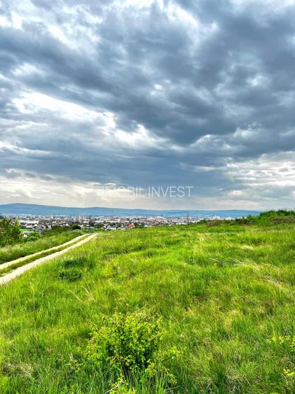 Teren intravilan cu panoramă superbă, 500 mp, proiect autorizat