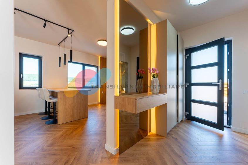 Casa ultrafinisata, 120 Mp + 400 Mp Teren, intrare Chinteni