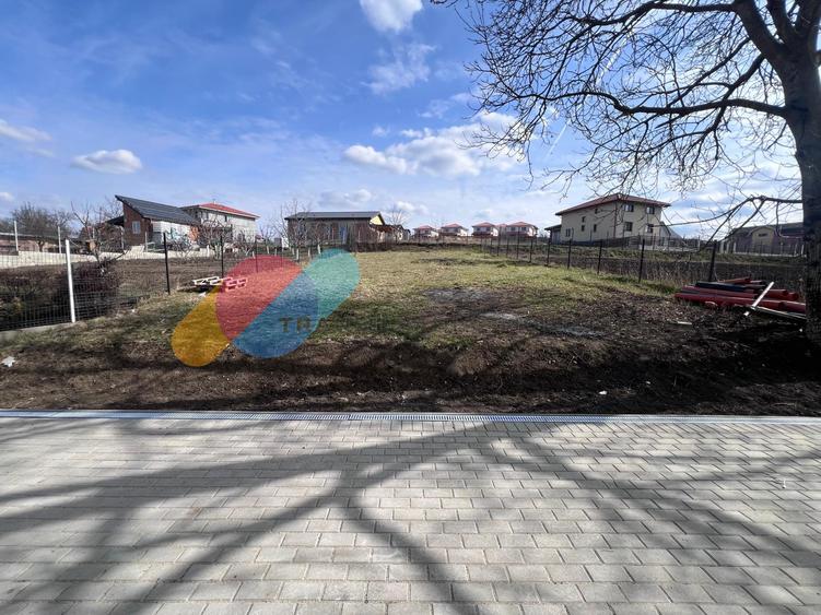 Casă individuală 4 camere, teren 700 mp-Dezmir