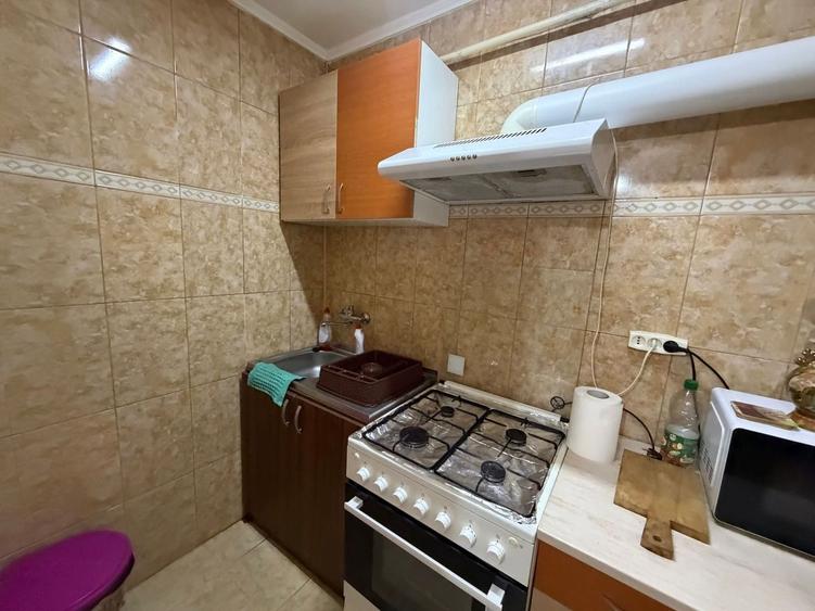 De închiriat garsoniera cartier Hipodrom zona Polivalenta