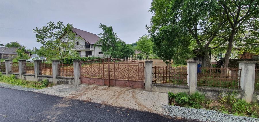 De vânzare – Casă D+P+E, anexă și teren generos  Gardani Maramures - 8