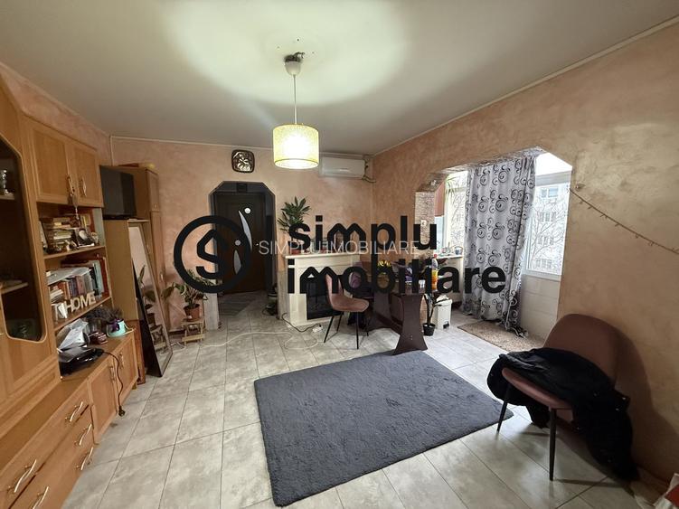 Apartament 2 camere semidecomandate transformat in 3 et 3/4 Brazda