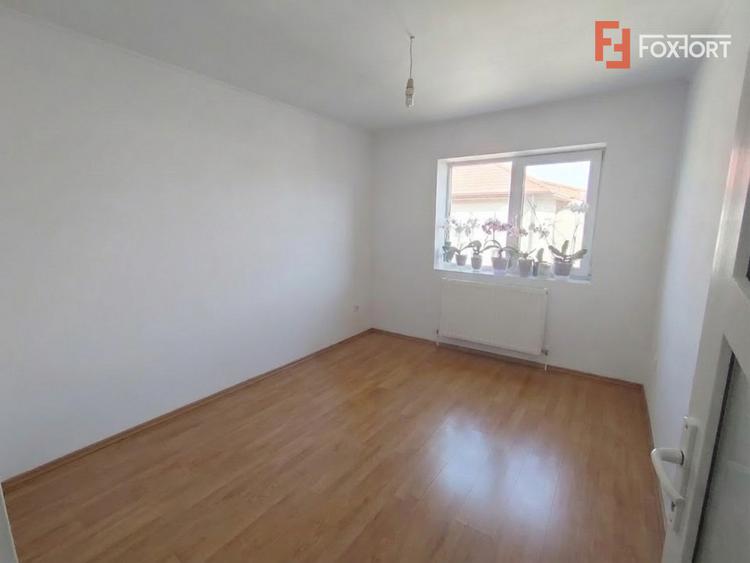 Apartament cu 3 camere de vanzare in zona Soarelui
