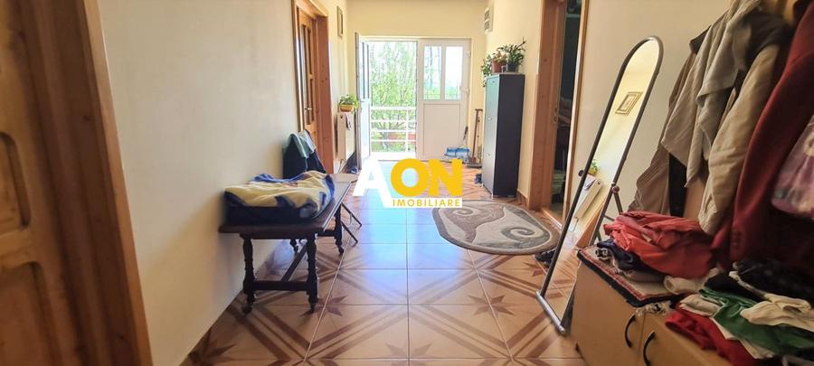 Vila pretabila pensiune + restaurant, 10 camere, 1000MP teren