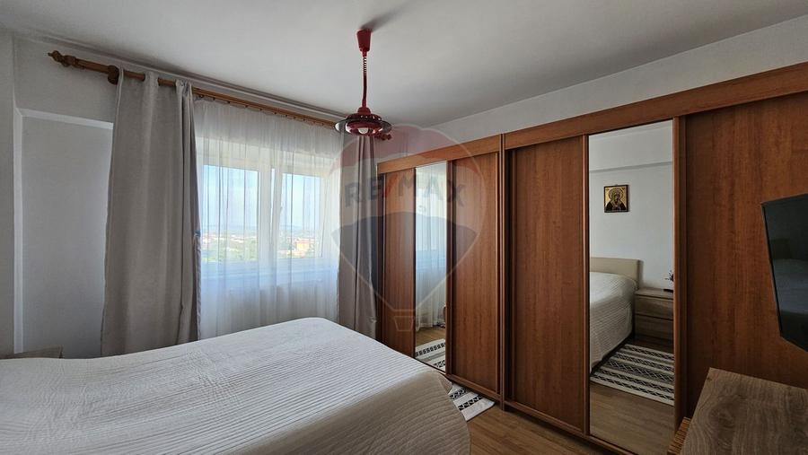 Apartament cu 3 camere decomandat de vânzare Burdujeni, Suceava