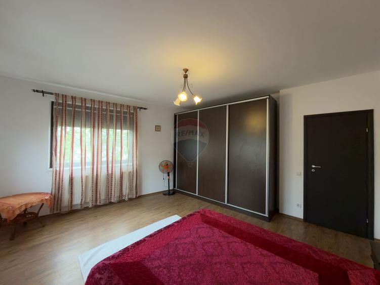 De inchiriat, casa 5 camere,  zona Giulesti
