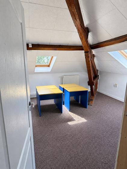 Inchiriere spatiu individual| Mall Vitan| Cladire + teren|