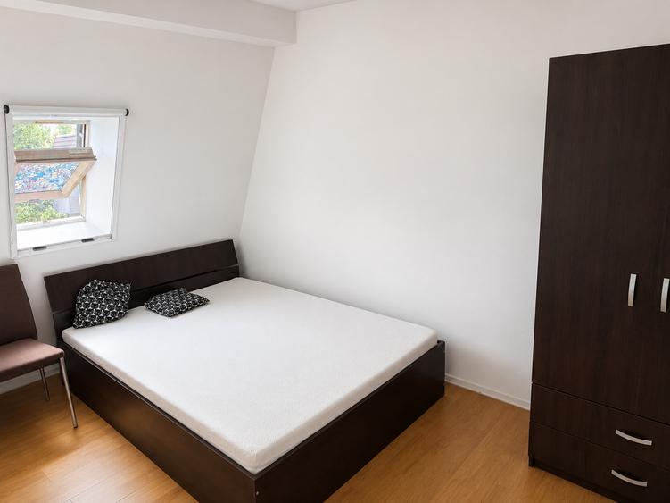 3 camere mansarda Piata Resita
