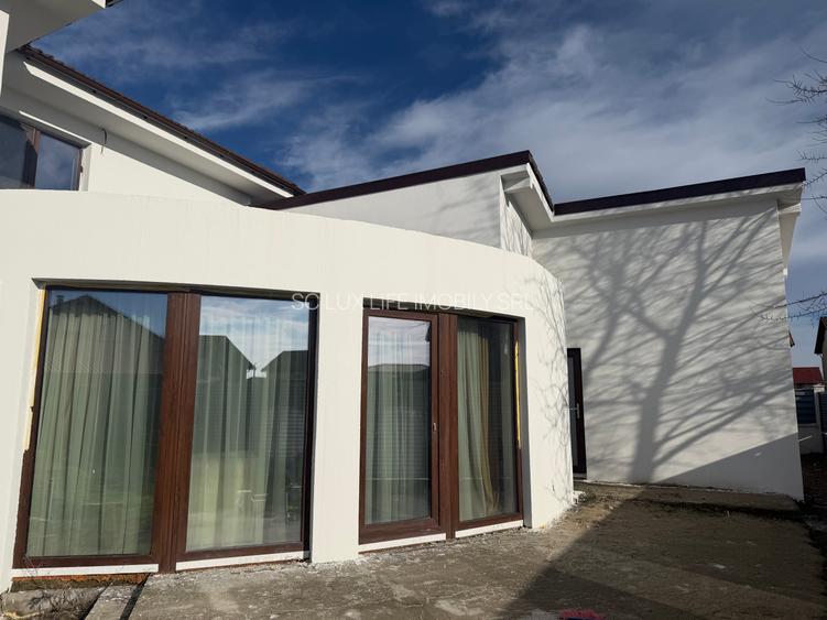 Vand vila de lux Mosnita Noua 330000 euro - 2