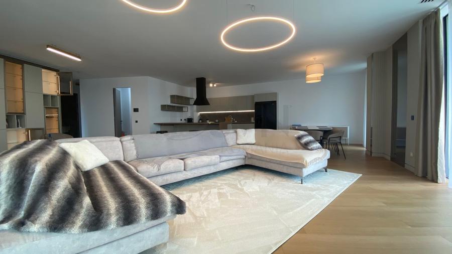 REA1015417 Penthouse 4 camere Parc Verdi