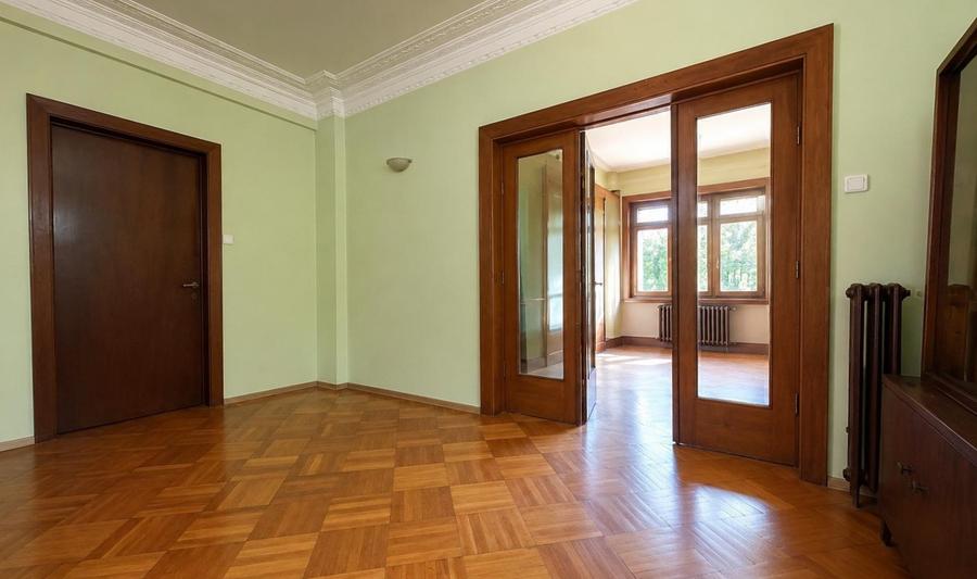 Apartament Romana, Caderea Bastiliei