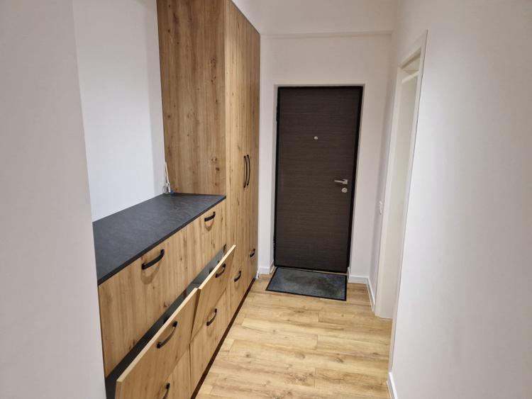 Apartament 3 camere, 110 mp, zona Cornitoiu
