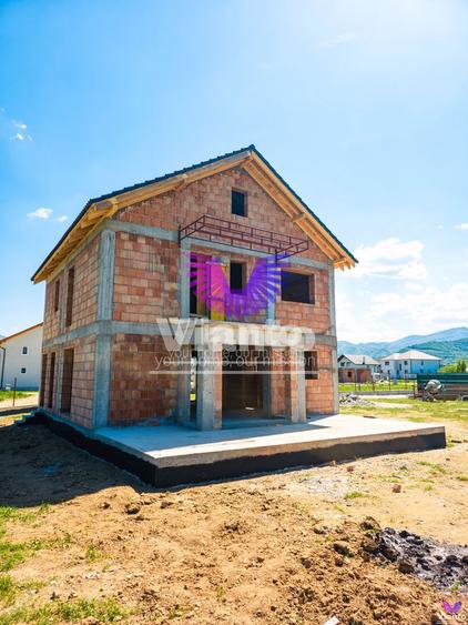 Casa individuala constructie noua 4 camere - teren 400 mp - Talmaciu