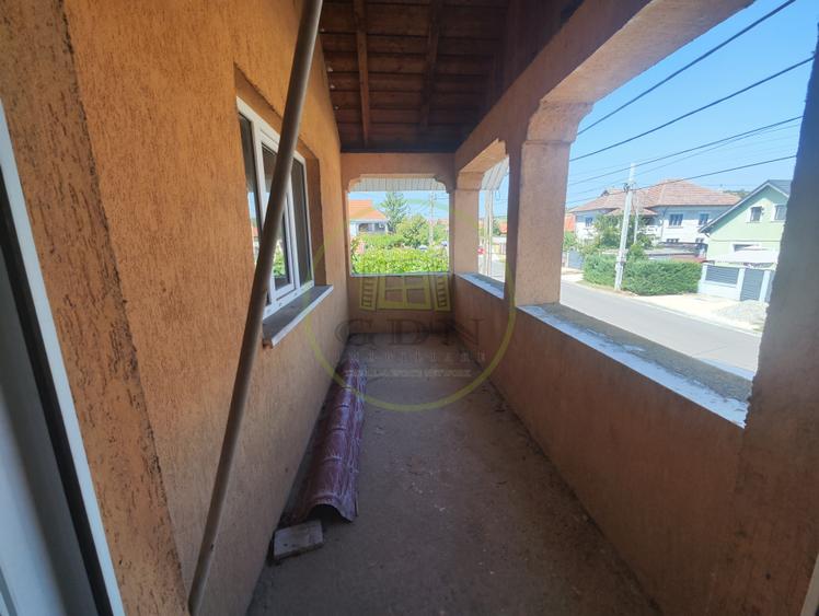 Casa 4 camere, teren 250 mp, localitatea Podari, zona Profi Loco.