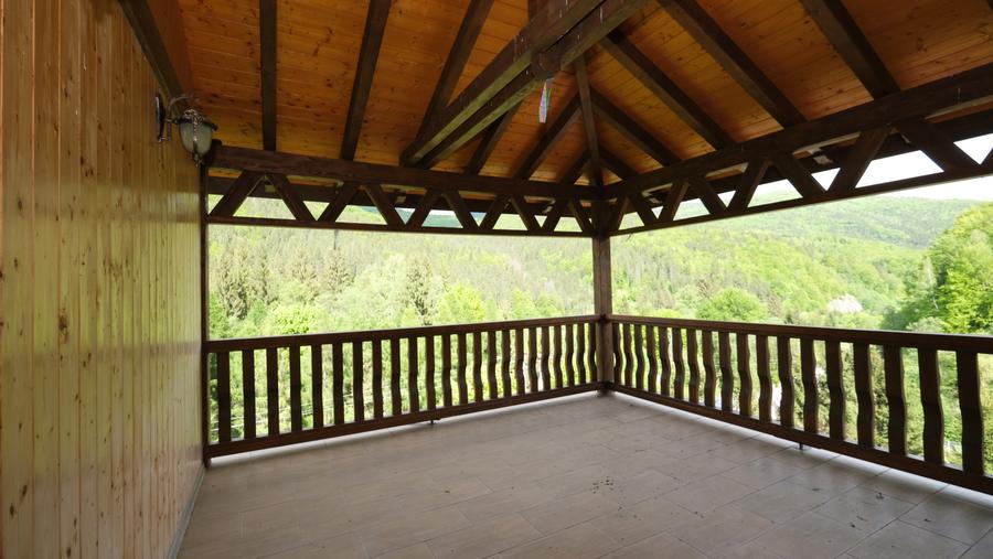 Vanzare pensiune noua complet functionala superba Prahova padure priveliste