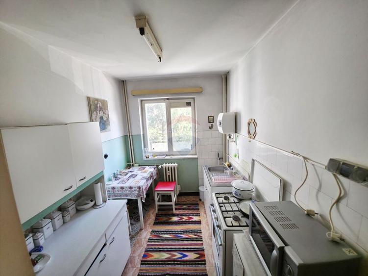 Apartament cu 2 camere de vânzare în zona Precista