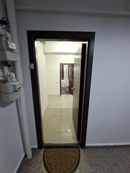 INCHIRIEZ APARTAMENT 2 CAMERE ZONA VIVO CONSTANTA