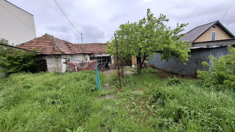 Palazu Mare - Teren 420 mp + casa renovabila /demolabila