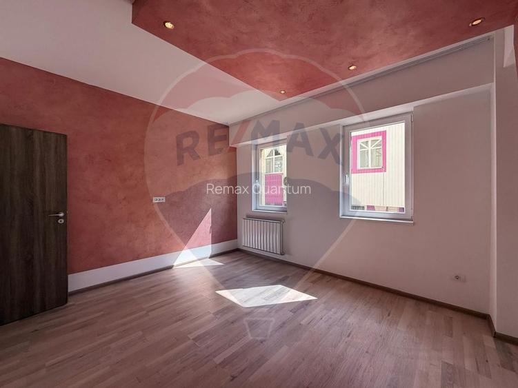 De Vânzare Apartament cu 2 camere,53 mp,  etaj 1,  Bloc Nou- Rogerius - 8