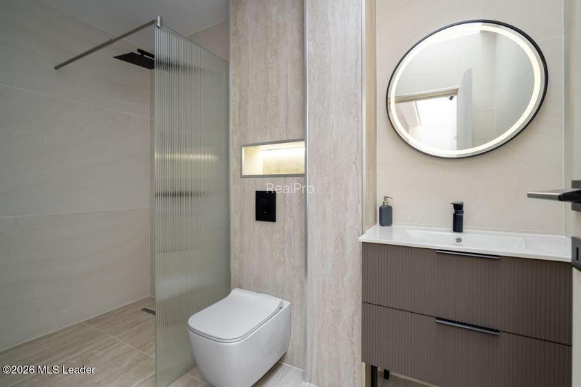 Iancu Nicolae - Vila high-end pe malul lacului, Gradina cu Ponton - 20