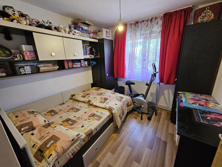 Apartament 4 camere, zona Frumoasa, etaj 2! MOBILAT si UTILAT !
