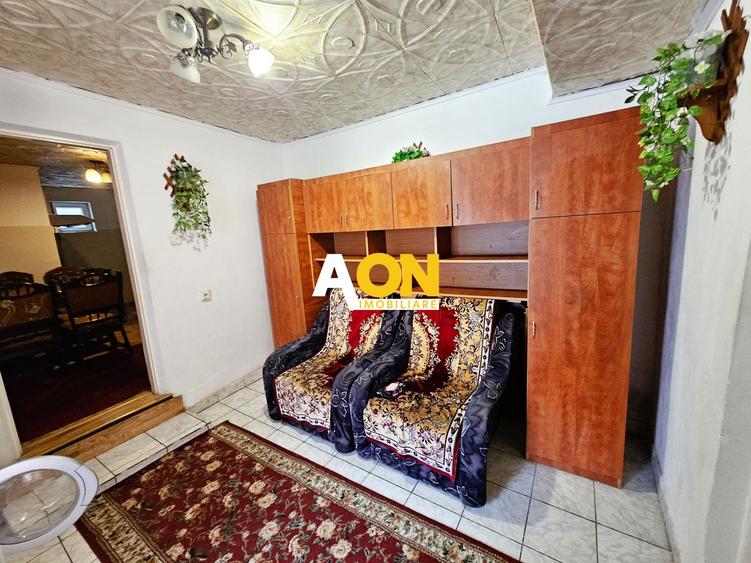 Casa locuibila cu 3 camere, cu pivnita, Cetate, zona Liceului Sportiv