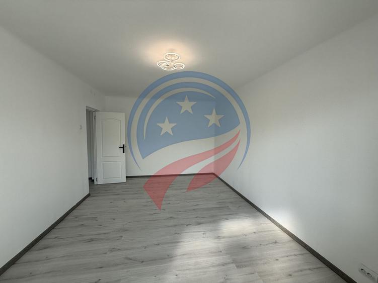 Apartament 2 camere decomandat Rovine Carrefour – bloc anvelopat, etaj 3/4