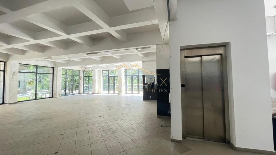 Centru comercial  Premiun / 2960mp // Giurgiu