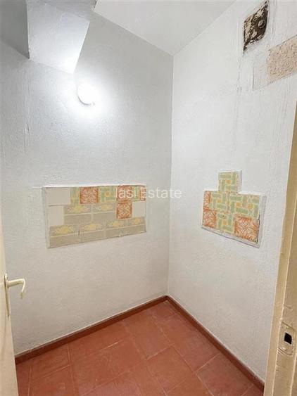 Apartament 3 camere zona Baza 3 - 4