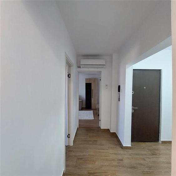 Apartament 3 camere  , zona Circumvalatiunii