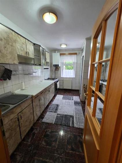 Apartament 3 camere decomandat etaj intermediar Racadau
