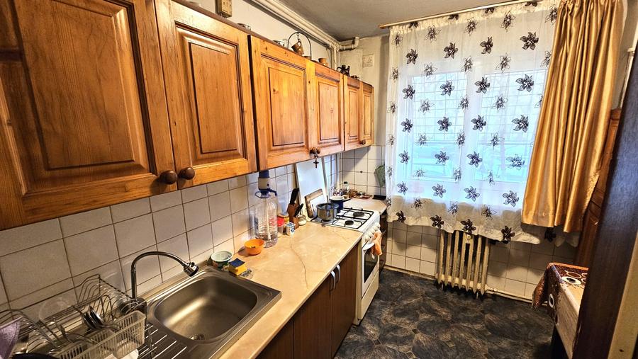 Metrou Lujerului - Plaza Romania vanzare apartament 3 camere + boxa