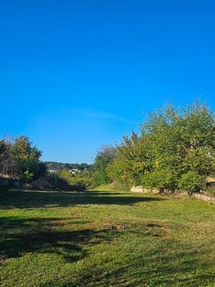Proprietar Teren intravilan ideal investitie cu iesire la lacul Balotesti