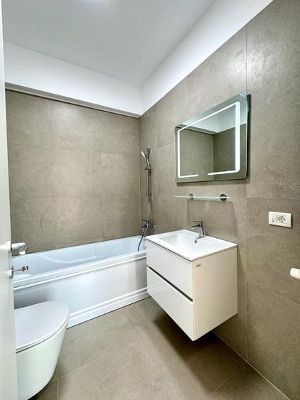 Penthouse cu 4 camere | Prima închiriere | Bloc nou | Parcare subterană inclusă