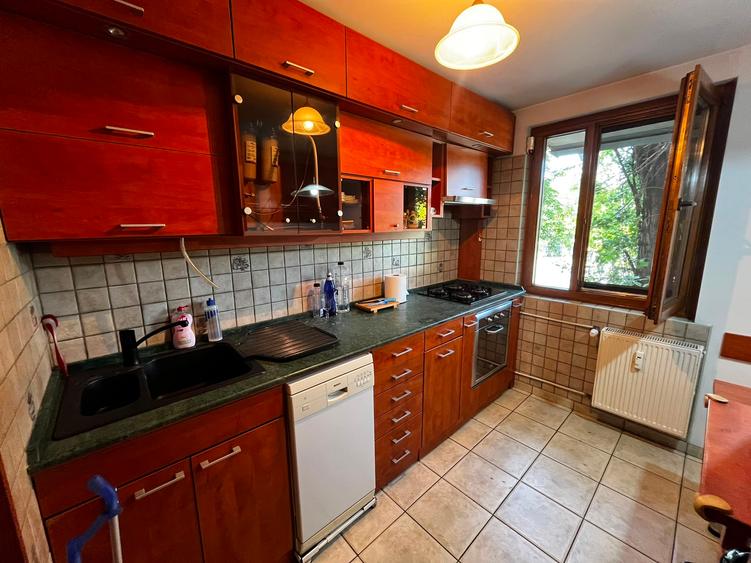 Apartament 3 camere | Drumul Taberei – Romancierilor | Metrou 1 minut | Garaj