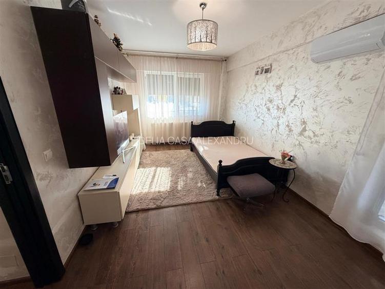 2 camere decomandat Galata, bloc nou - 2