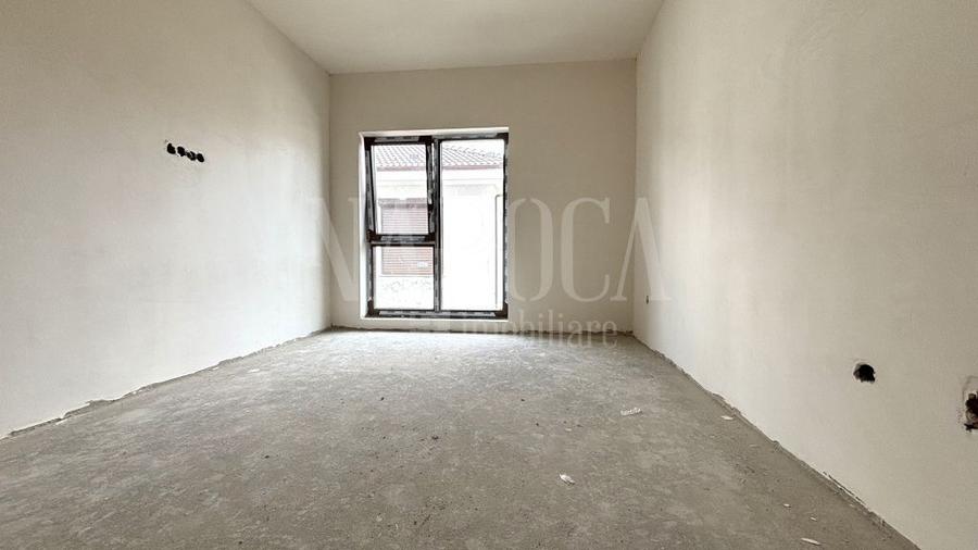 Casa 4 camere de vanzare in Floresti